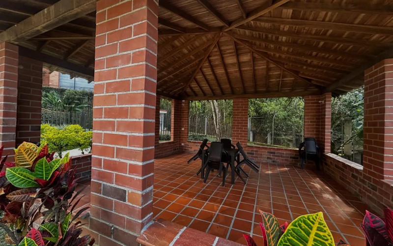Lote Residencial en Sabaneta en Loma de San Remo