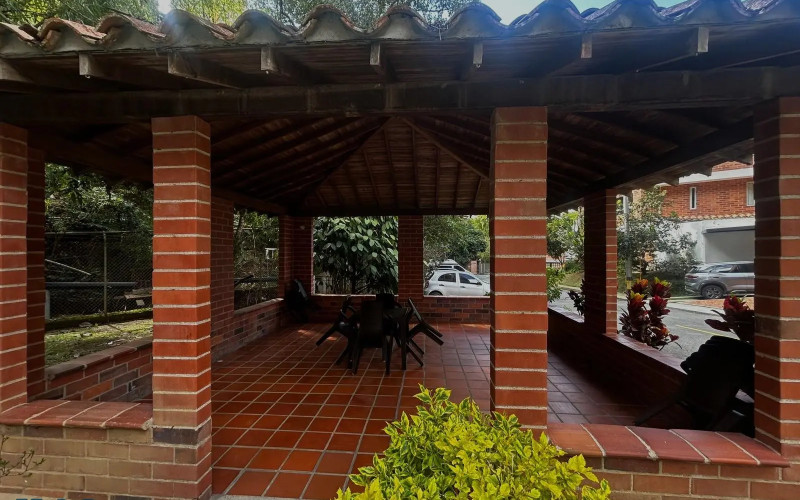 Lote Residencial en Sabaneta en Loma de San Remo