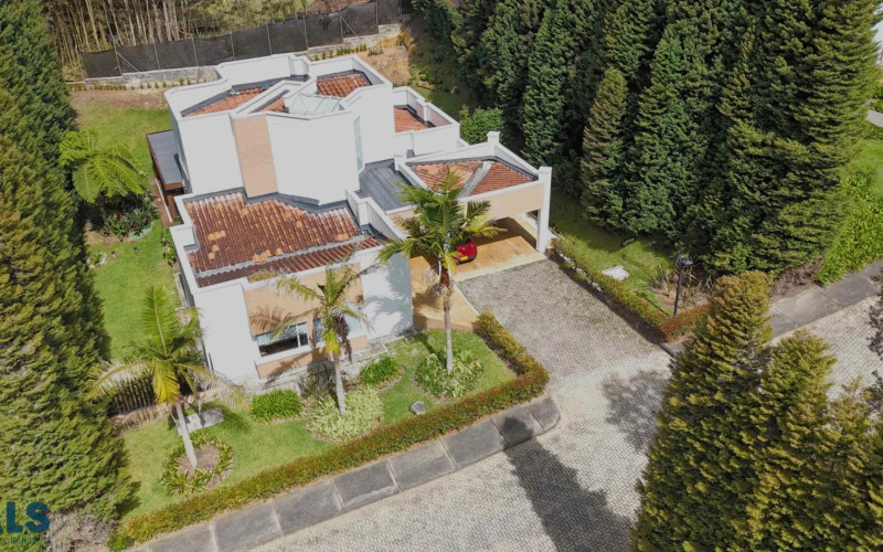 Casa en Envigado en Alto de las Palmas