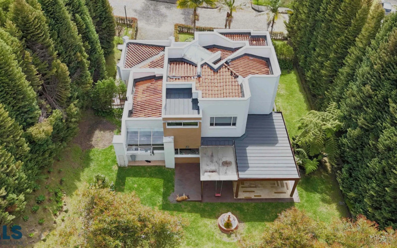 Casa en Envigado en Alto de las Palmas