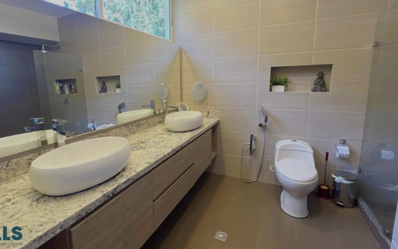Casa en Envigado en Alto de las Palmas