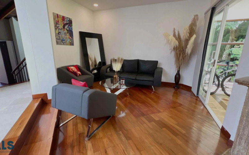 Casa en Envigado en Alto de las Palmas