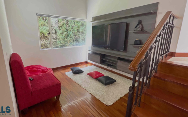 Casa en Envigado en Alto de las Palmas