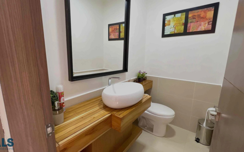 Casa en Envigado en Alto de las Palmas