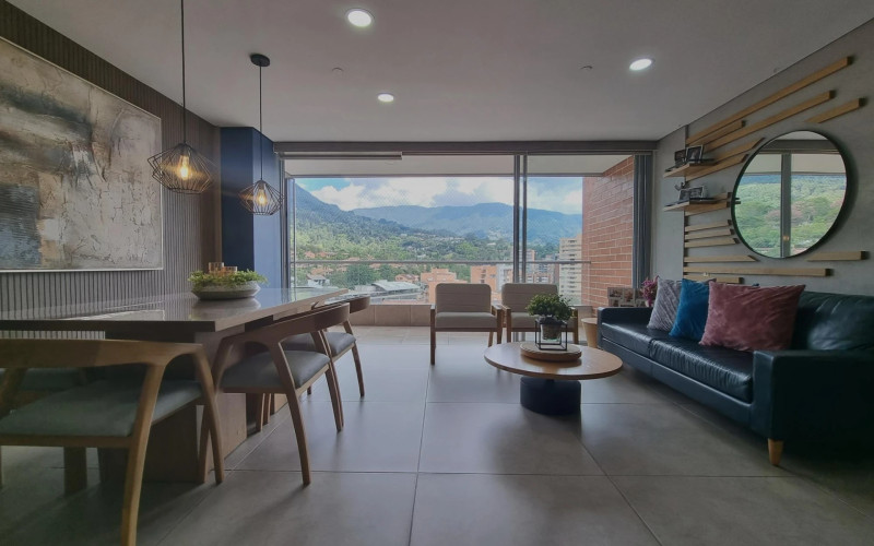 Apartamento en Envigado en Loma de los Mesa