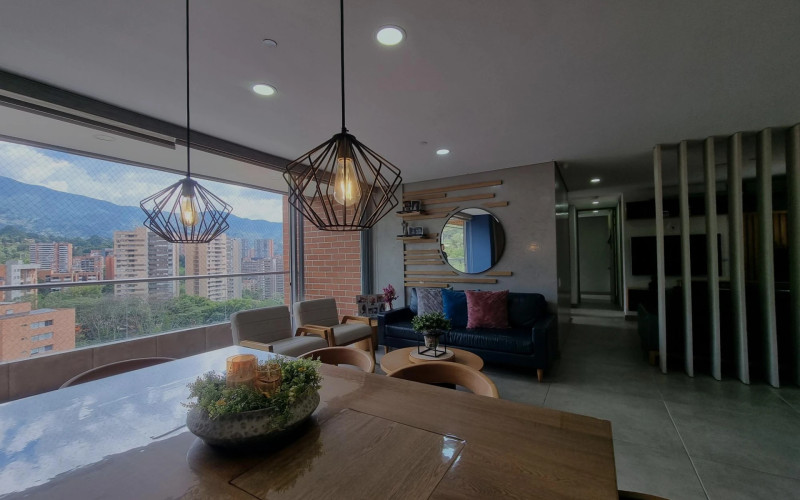 Apartamento en Envigado en Loma de los Mesa