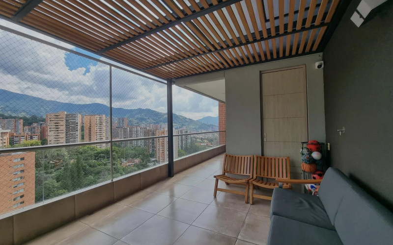 Apartamento en Envigado en Loma de los Mesa