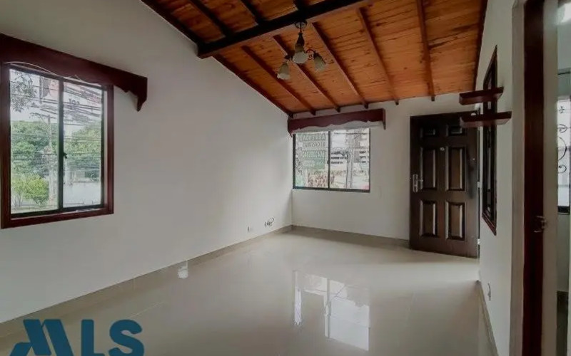Casa en Sabaneta en La Barquereña