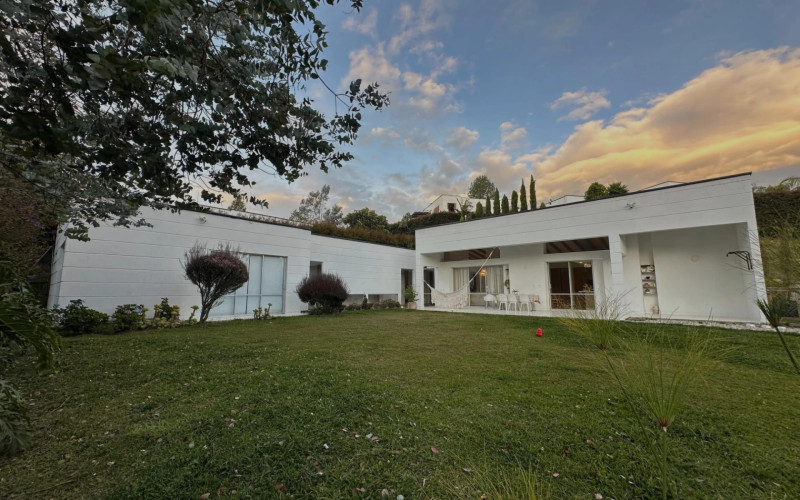 Casa en Envigado en Alto del escobero (Envigado)