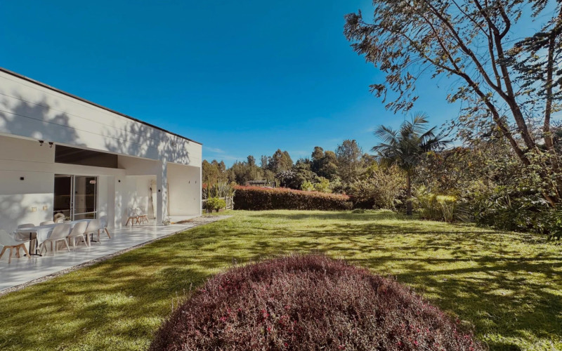 Casa en Envigado en Alto del escobero (Envigado)