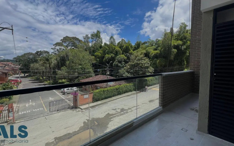 Apartamento en El Retiro en Puro Cuero