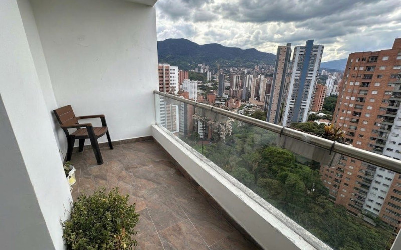 Apartamento en venta de 102 m² en Sabaneta – Edificio San Basilio P.H.