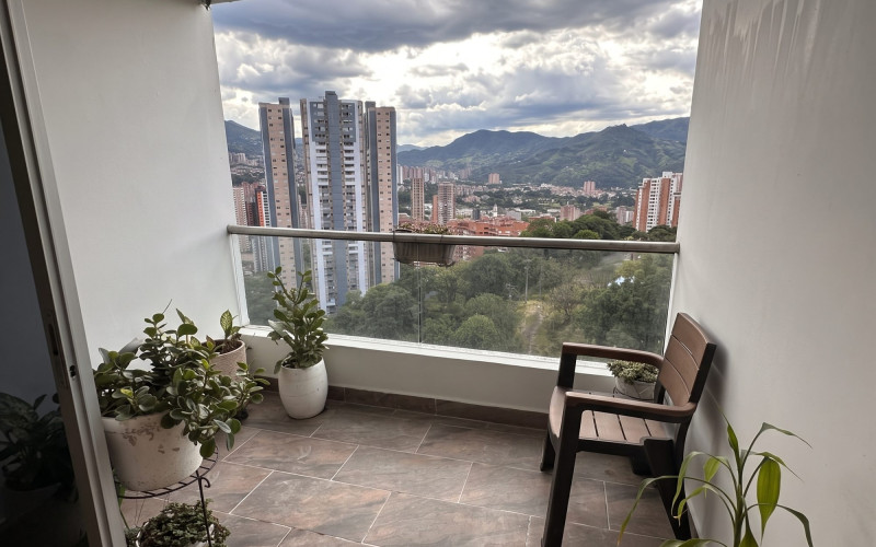 Apartamento en venta de 102 m² en Sabaneta – Edificio San Basilio P.H.