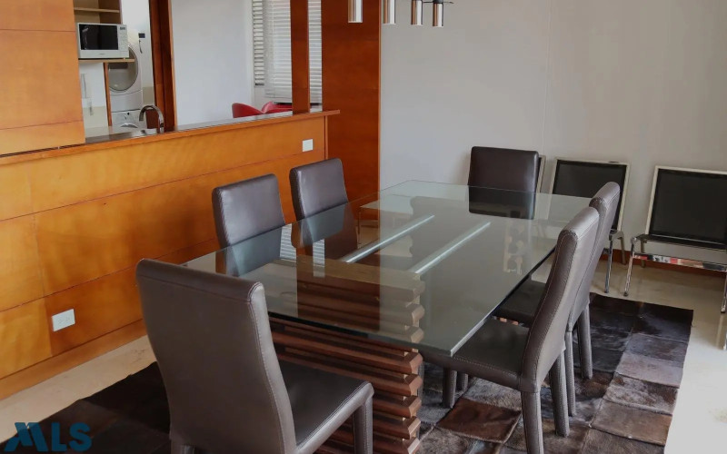 Apartamento en Medellín en Loma de los Parra