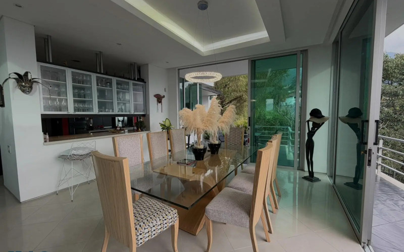 Casa en Medellín en Altos del Poblado