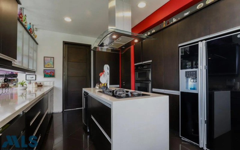 Casa en Medellín en Altos del Poblado