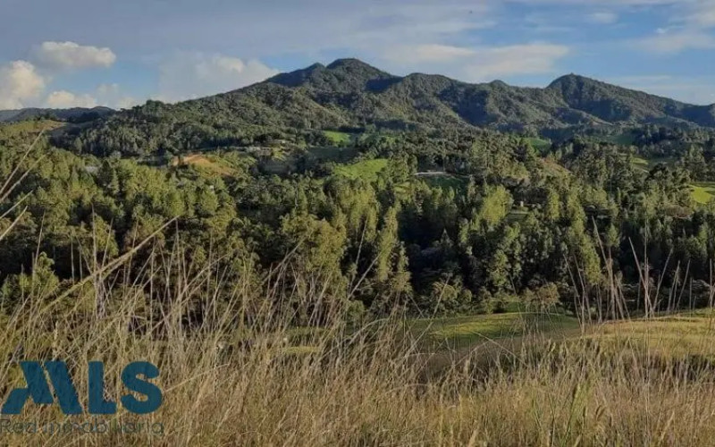 Lote Residencial en El Retiro en Pantanillo