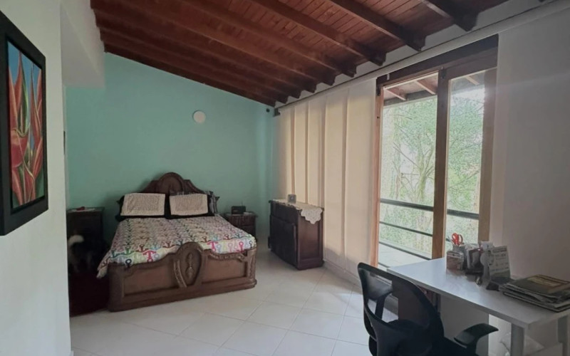 Casa en Envigado en Loma del Escobero