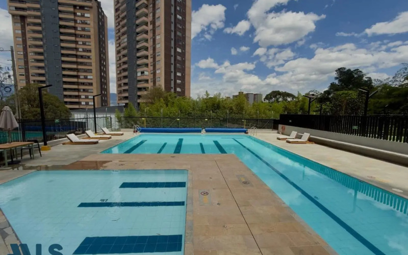 Apartamento en Envigado en Loma de los Mesa