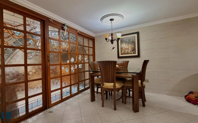 Casa en Envigado en Milán-Vallejuelos