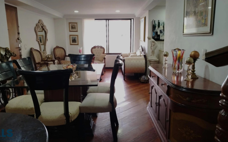 Apartamento en Medellín en El Campestre