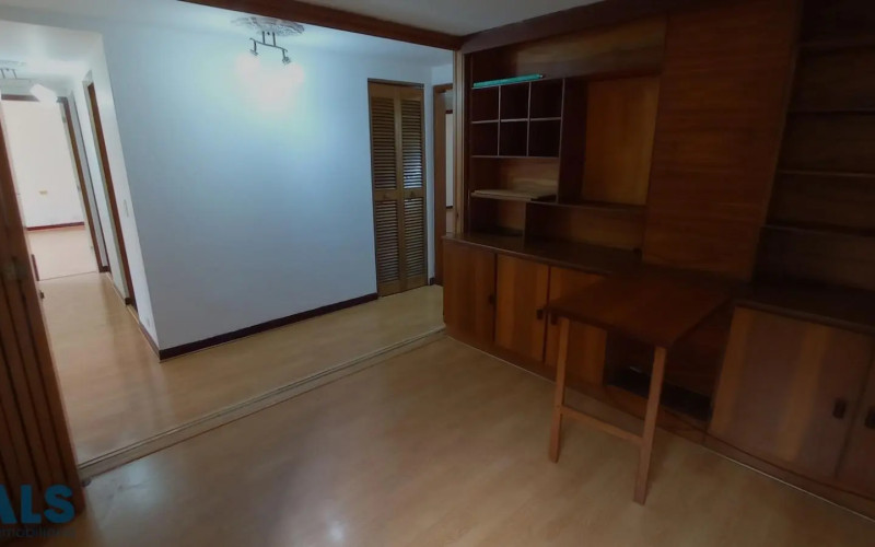 Apartamento en Medellín en Oviedo