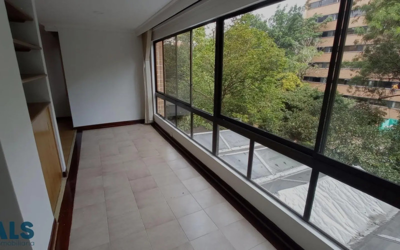 Apartamento en Medellín en Oviedo