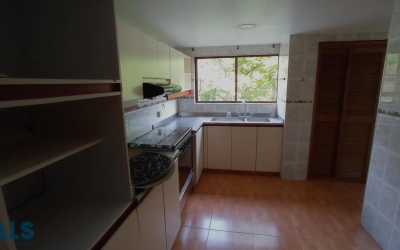 Apartamento en Medellín en Oviedo