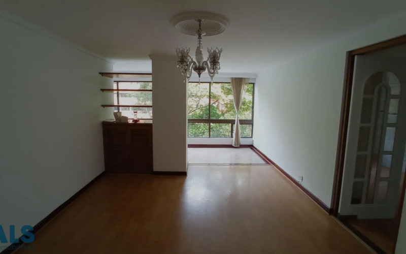 Apartamento en Medellín en Oviedo
