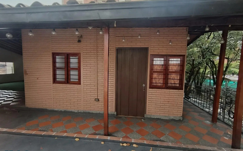 Casa en Medellín en Laureles