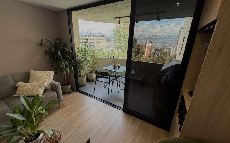Apartamento en Medellín en Loma de los Parra