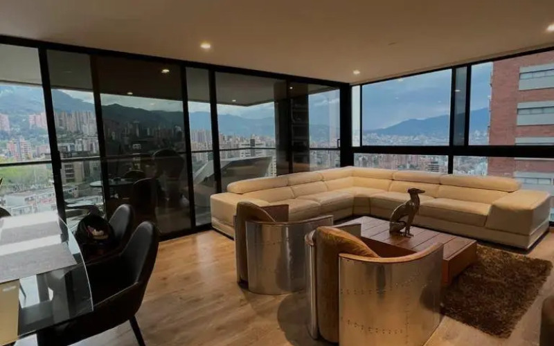 Apartamento en Medellín en Altos del Poblado